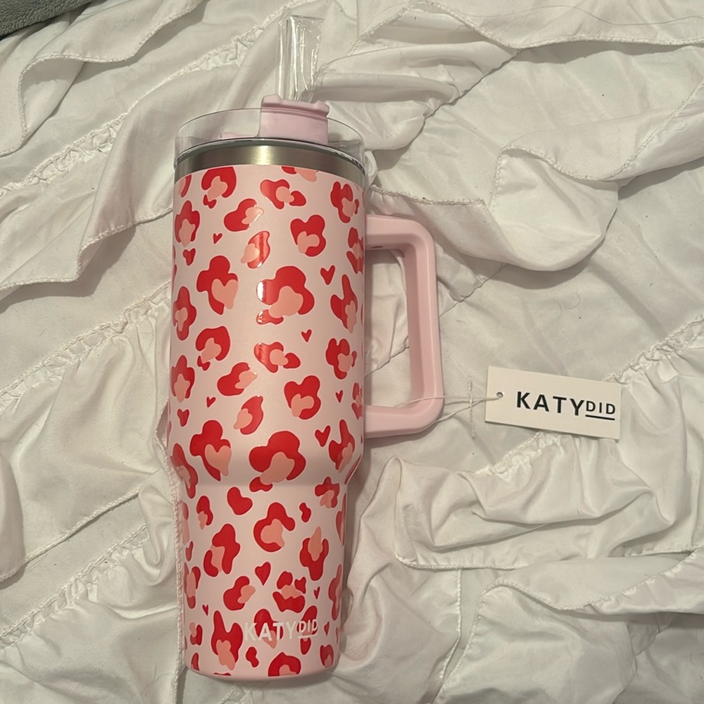 BRAND NEW Katydid cheetah print tumbler with lid & straw! Never used!